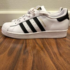 Adidas Superstar Sneakers